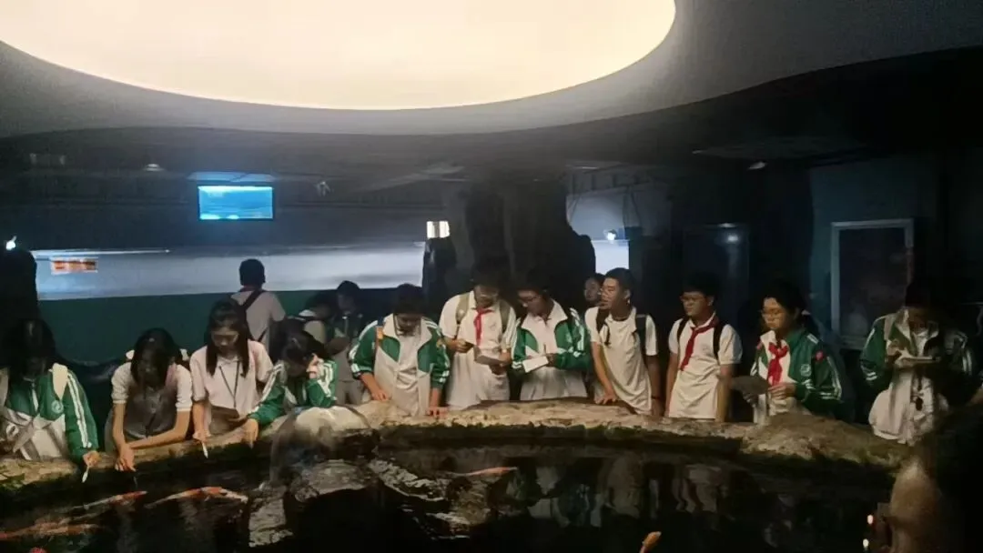 初二年级丨探秘自然天地 探寻生命奥秘——青梧年级国家自然博物馆研学活动侧记-第10张图片-四季读书网
