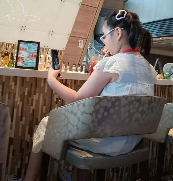 对比1996年和2026年的高考语文试卷,我们今天的孩子很难说更好了-第15张图片-四季读书网 对比1996年和2026年的高考语文试卷,我们今天的孩子很难说更好了-第15张图片-四季读书网