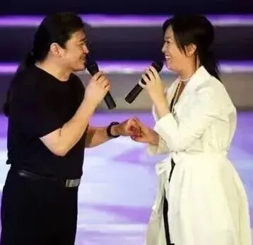 高考首考倒计时99天,有妈妈忍不住流下眼泪:“孩子,你辛苦了……”也有家长正带着高三的女儿在北京旅行-第14张图片-四季读书网 高考首考倒计时99天,有妈妈忍不住流下眼泪:“孩子,你辛苦了……”也有家长正带着高三的女儿在北京旅行-第14张图片-四季读书网
