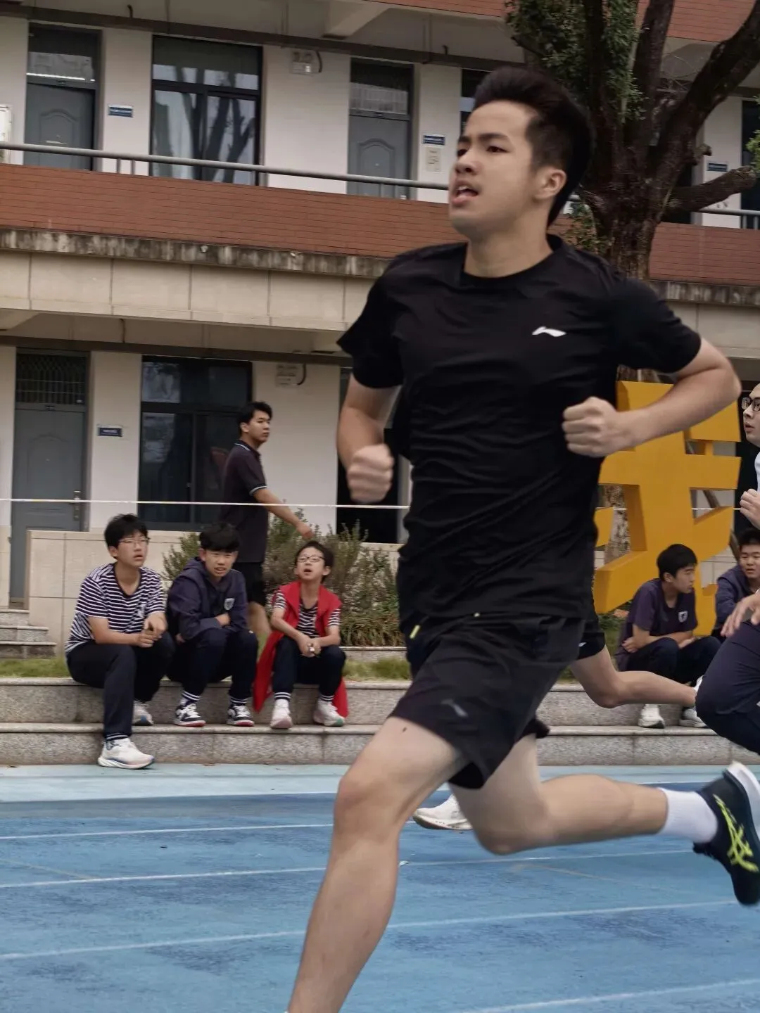 更高的梦想 加速的初三——长外第26届运动会C2415班掠影-第10张图片-四季读书网 更高的梦想 加速的初三——长外第26届运动会C2415班掠影-第10张图片-四季读书网