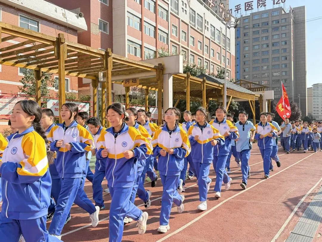 热血赛场展风采,青春拼搏勇争先——初三年级开展篮球对抗赛-第47张图片-四季读书网