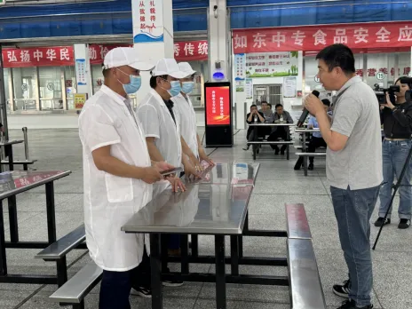 【经开动态】全程护航“高考季” 奋力答好“食安卷”-第6张图片-四季读书网
