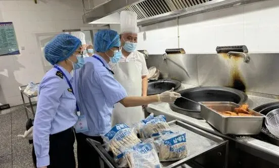 【经开动态】全程护航“高考季” 奋力答好“食安卷”-第14张图片-四季读书网
