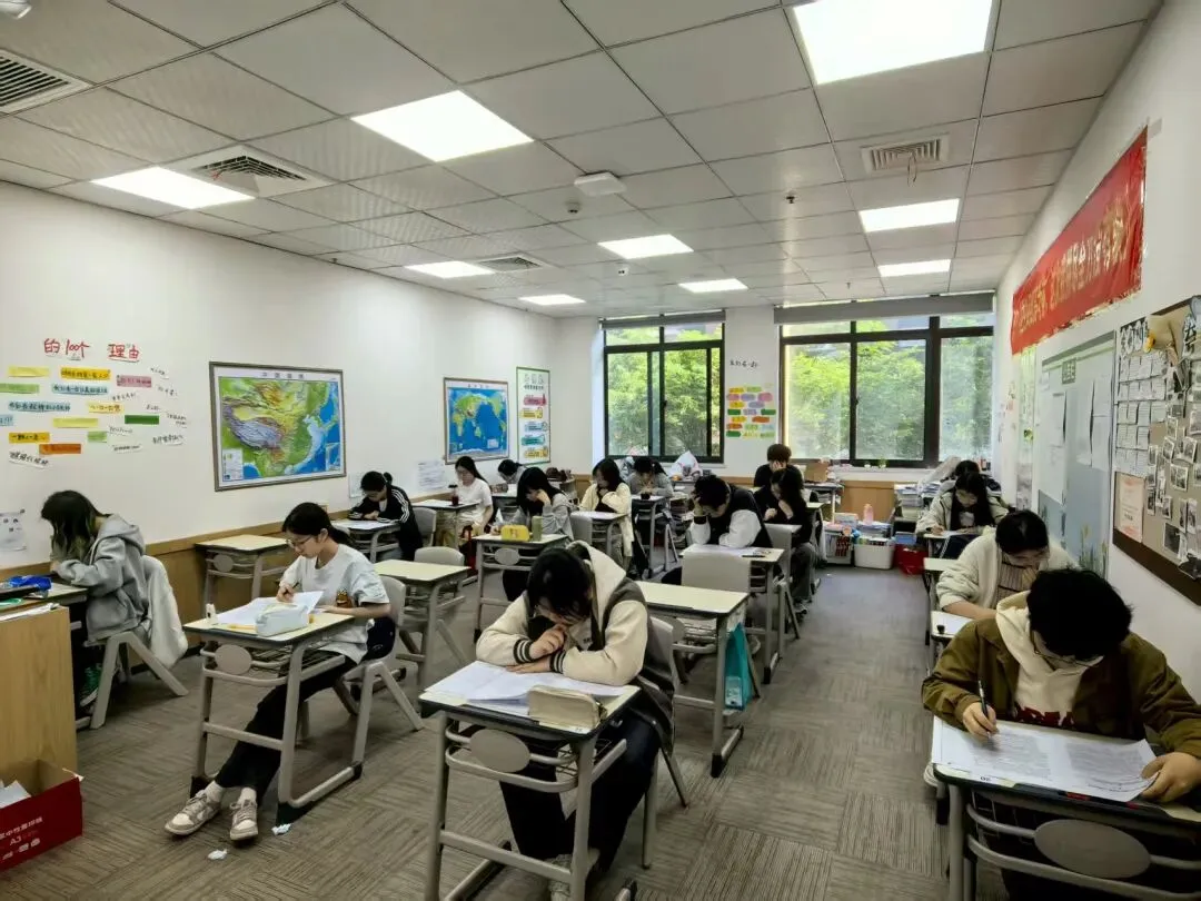 南京新东方高考全年班&艺考全托班三模今日开考!-第21张图片-四季读书网