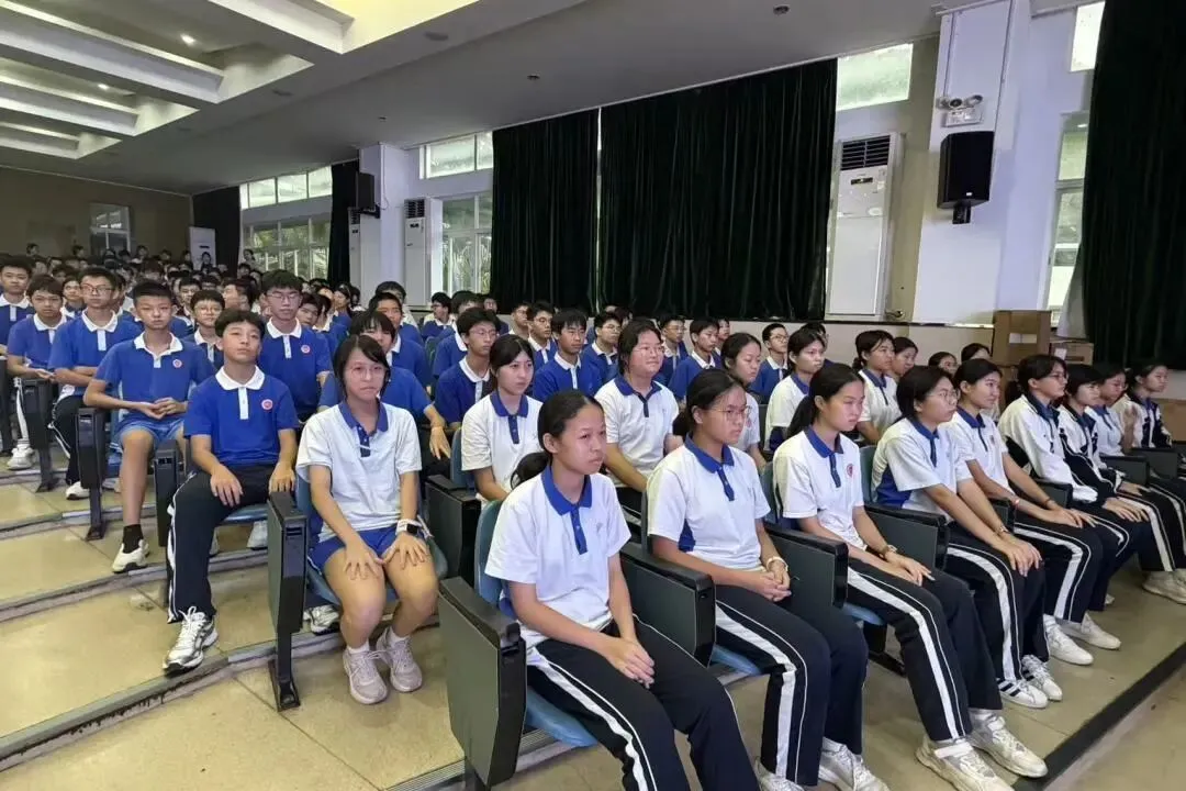 初三少年,步履不停|910班成长记(一)-第22张图片-四季读书网