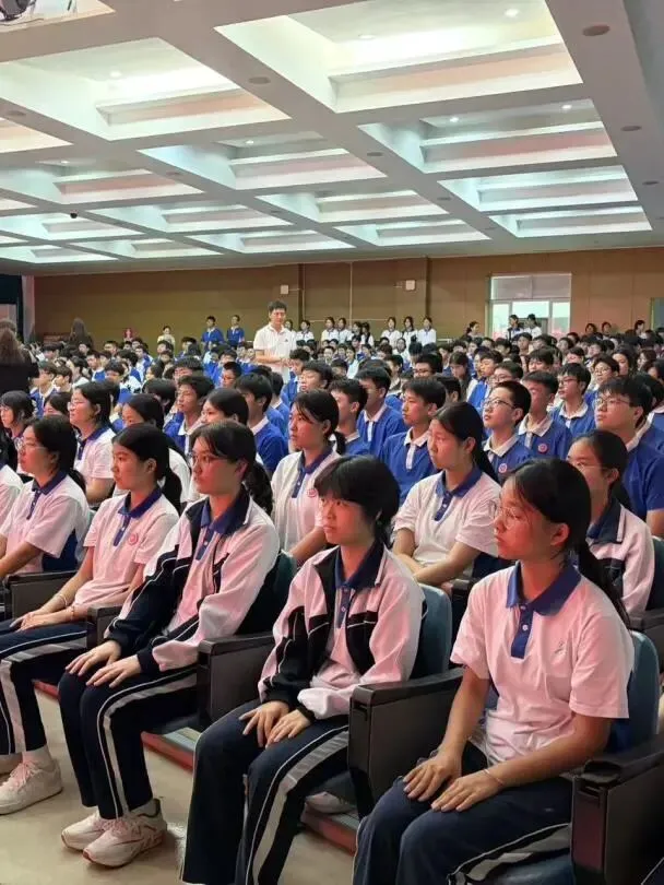 初三少年,步履不停|910班成长记(一)-第23张图片-四季读书网