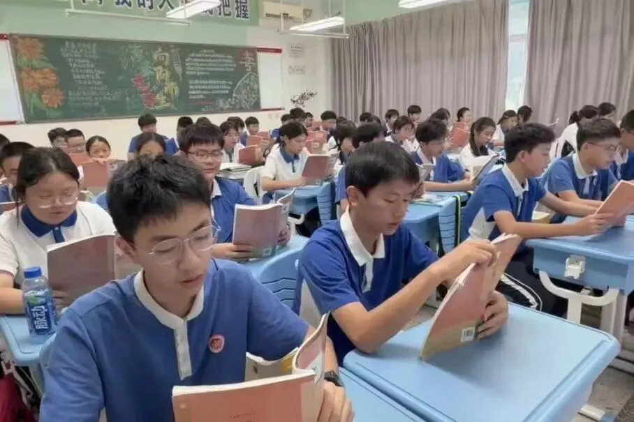 初三少年,步履不停|910班成长记(一)-第26张图片-四季读书网