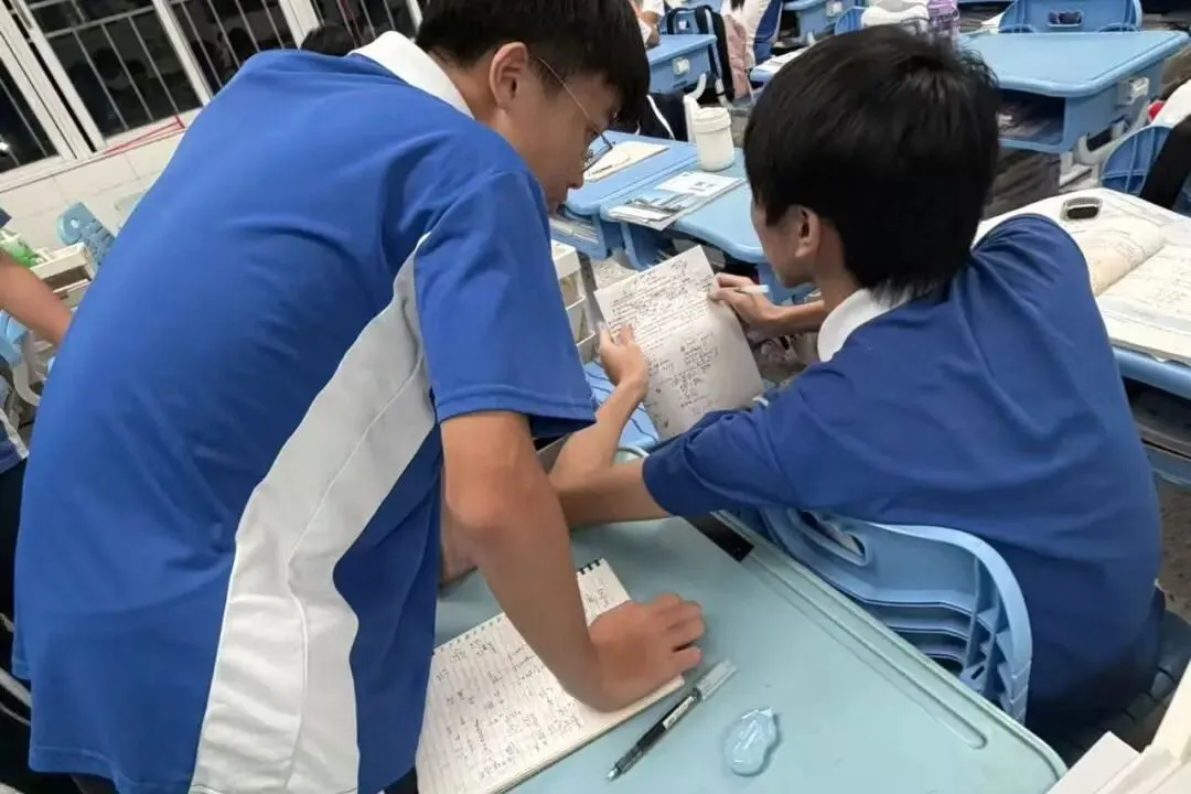 初三少年,步履不停|910班成长记(一)-第41张图片-四季读书网
