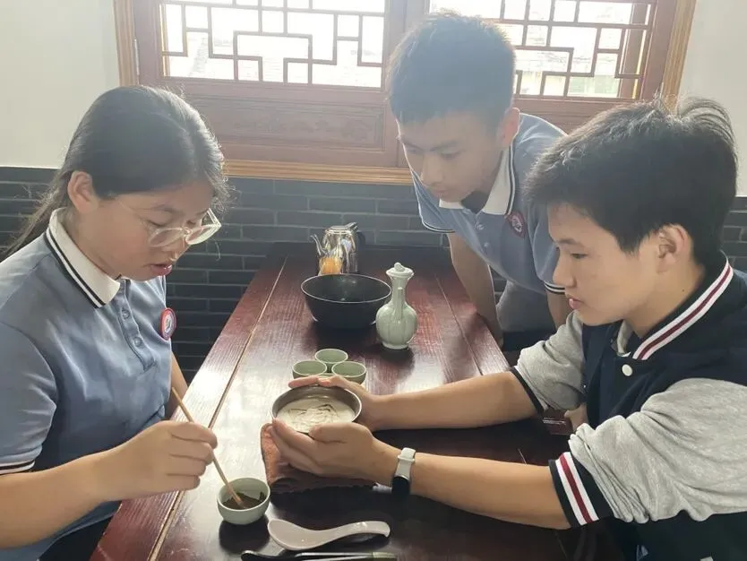 镇海区庄市(逸夫)学校初三学员三天两夜实践之行-第11张图片-四季读书网 镇海区庄市(逸夫)学校初三学员三天两夜实践之行-第11张图片-四季读书网
