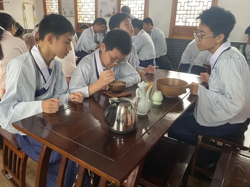 镇海区庄市(逸夫)学校初三学员三天两夜实践之行-第17张图片-四季读书网 镇海区庄市(逸夫)学校初三学员三天两夜实践之行-第17张图片-四季读书网