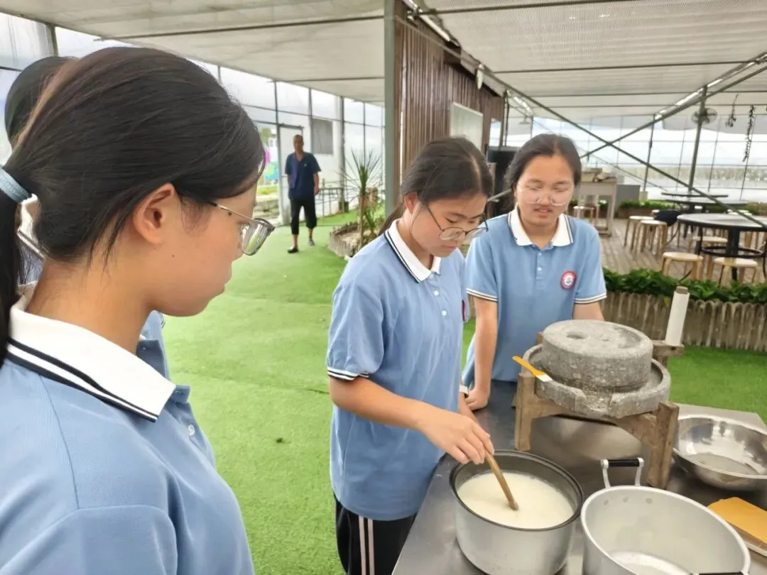 镇海区庄市(逸夫)学校初三学员三天两夜实践之行-第25张图片-四季读书网 镇海区庄市(逸夫)学校初三学员三天两夜实践之行-第25张图片-四季读书网
