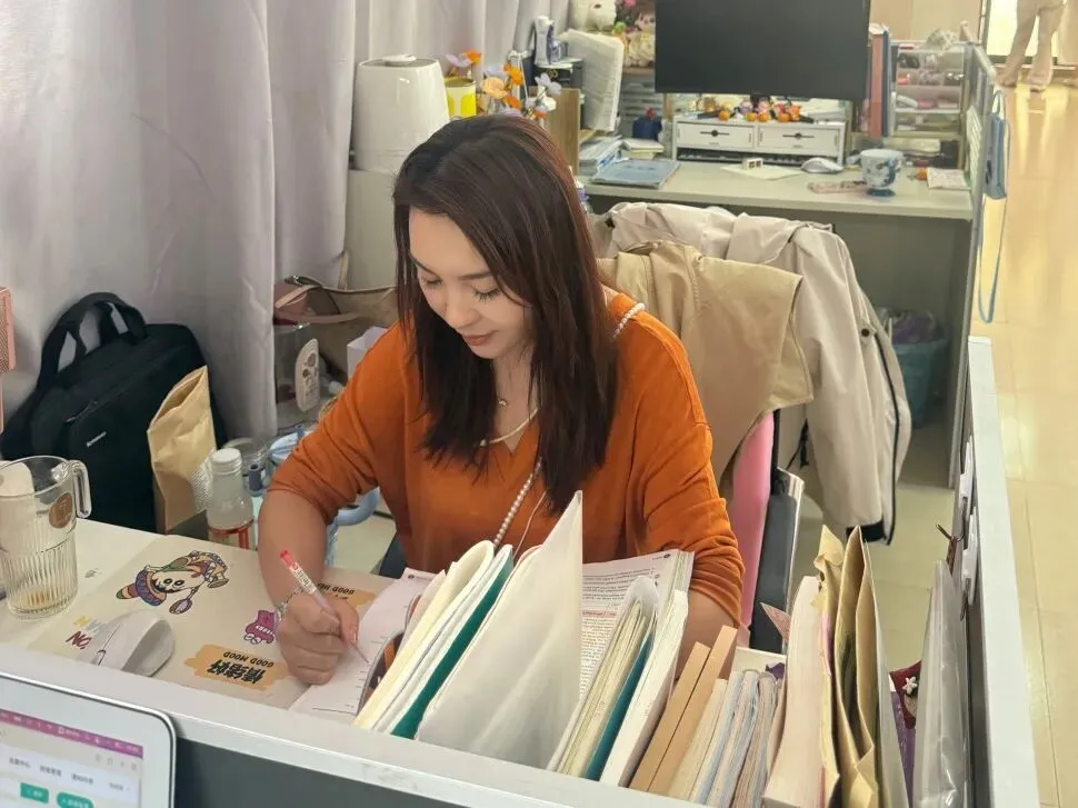 三尺讲台 “英”你精彩 | 初三英语组教师风采-第2张图片-四季读书网