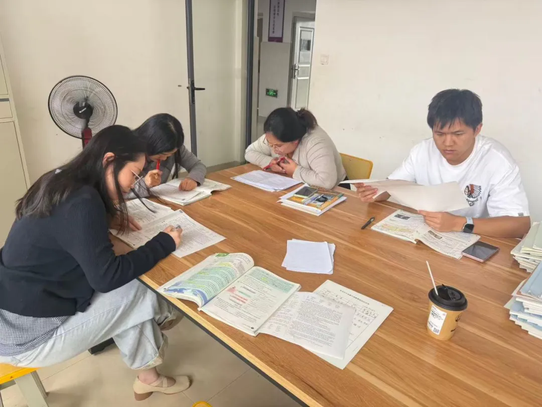 三尺讲台 “英”你精彩 | 初三英语组教师风采-第7张图片-四季读书网