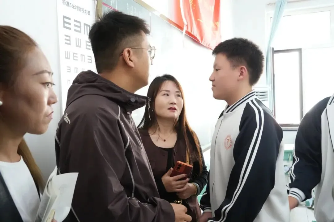 架起家校连心桥 同心筑梦向高考— 青龙实验中学召开高三年级期初家长会-第24张图片-四季读书网