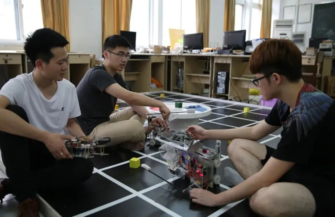 高考倒计时28天 | “筑梦科院 共创未来”,全国先进独立学院宁波大学科学技术学院为学子加油!-第11张图片-四季读书网