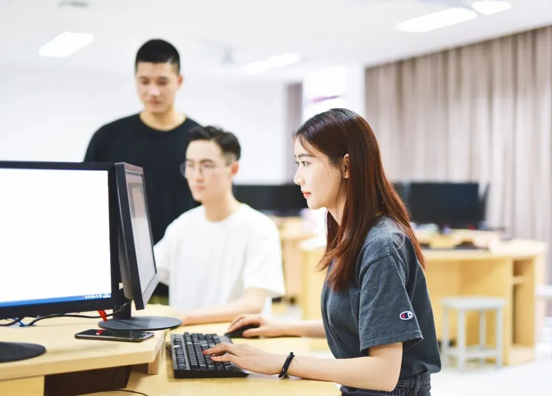 高考倒计时28天 | “筑梦科院 共创未来”,全国先进独立学院宁波大学科学技术学院为学子加油!-第12张图片-四季读书网
