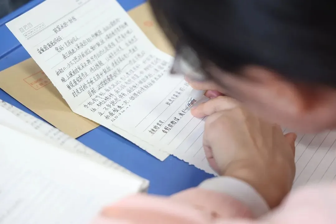 【家校共育】聚力初三关键期 携手共育少年行 ——三彩实验学校九年级家校联谊会纪实-第10张图片-四季读书网 【家校共育】聚力初三关键期 携手共育少年行 ——三彩实验学校九年级家校联谊会纪实-第10张图片-四季读书网