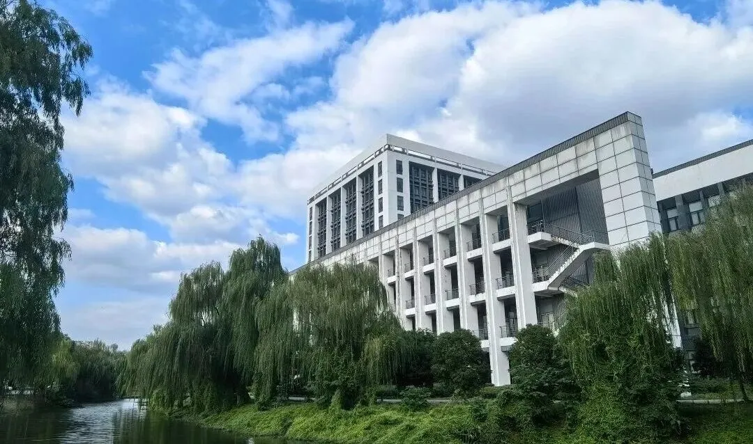 高考新赛道|苏州科技大学*韩国京福大学医疗美容1+3国际本科,把热爱变成清晰的职业规划!-第3张图片-四季读书网 高考新赛道|苏州科技大学*韩国京福大学医疗美容1+3国际本科,把热爱变成清晰的职业规划!-第3张图片-四季读书网