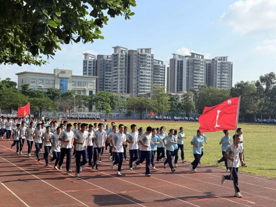 飒爽跑操展风采 凝心聚力奋中考 | 纪中民众中学初三年级开展九月跑操比赛-第2张图片-四季读书网 飒爽跑操展风采 凝心聚力奋中考 | 纪中民众中学初三年级开展九月跑操比赛-第2张图片-四季读书网