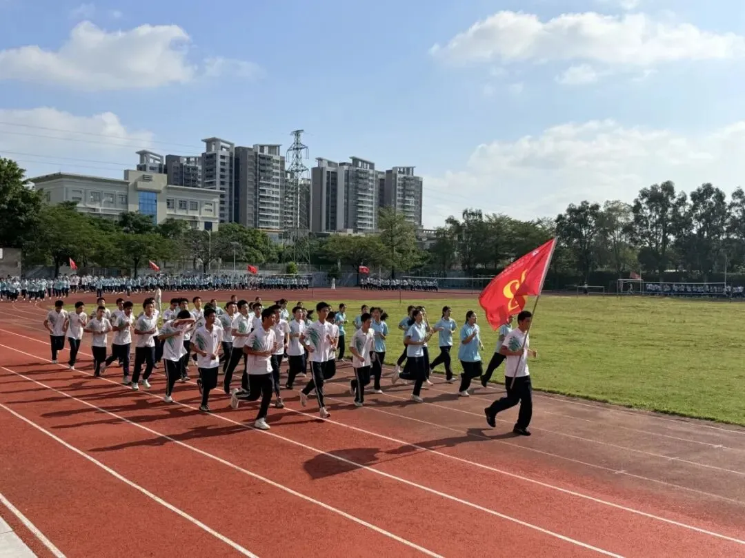 飒爽跑操展风采 凝心聚力奋中考 | 纪中民众中学初三年级开展九月跑操比赛-第4张图片-四季读书网 飒爽跑操展风采 凝心聚力奋中考 | 纪中民众中学初三年级开展九月跑操比赛-第4张图片-四季读书网