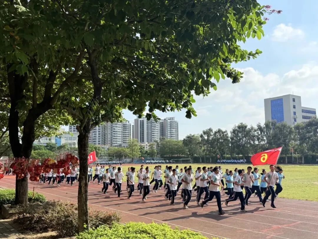 飒爽跑操展风采 凝心聚力奋中考 | 纪中民众中学初三年级开展九月跑操比赛-第6张图片-四季读书网 飒爽跑操展风采 凝心聚力奋中考 | 纪中民众中学初三年级开展九月跑操比赛-第6张图片-四季读书网