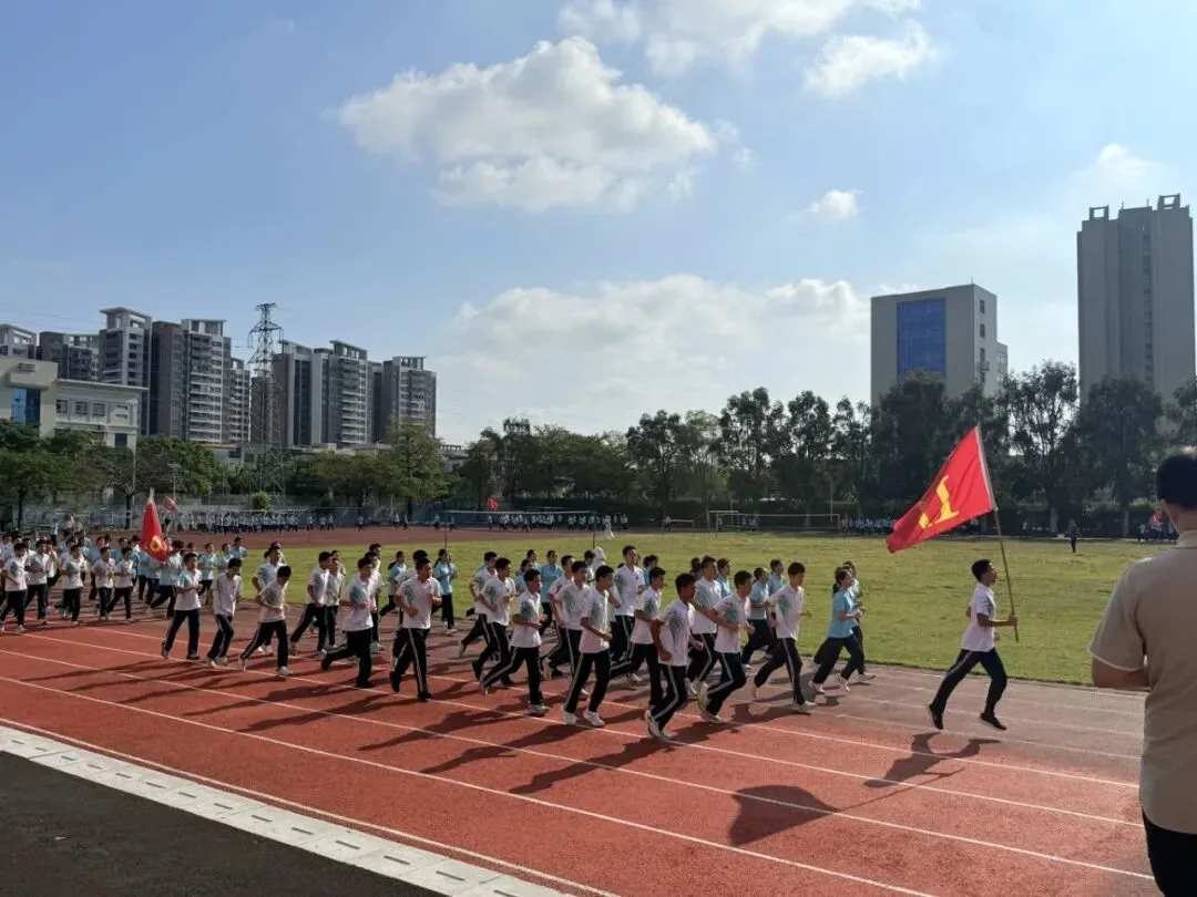 飒爽跑操展风采 凝心聚力奋中考 | 纪中民众中学初三年级开展九月跑操比赛-第8张图片-四季读书网 飒爽跑操展风采 凝心聚力奋中考 | 纪中民众中学初三年级开展九月跑操比赛-第8张图片-四季读书网