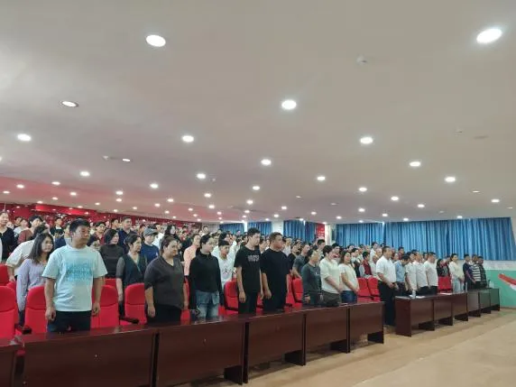凝心聚力战中考 家校同心向未来——四十七团中学九年级第二次家长会暨表彰大会顺利召开-第6张图片-四季读书网 凝心聚力战中考 家校同心向未来——四十七团中学九年级第二次家长会暨表彰大会顺利召开-第6张图片-四季读书网