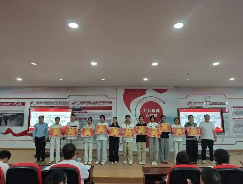 凝心聚力战中考 家校同心向未来——四十七团中学九年级第二次家长会暨表彰大会顺利召开-第9张图片-四季读书网 凝心聚力战中考 家校同心向未来——四十七团中学九年级第二次家长会暨表彰大会顺利召开-第9张图片-四季读书网