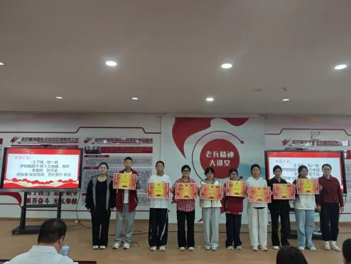 凝心聚力战中考 家校同心向未来——四十七团中学九年级第二次家长会暨表彰大会顺利召开-第17张图片-四季读书网 凝心聚力战中考 家校同心向未来——四十七团中学九年级第二次家长会暨表彰大会顺利召开-第17张图片-四季读书网