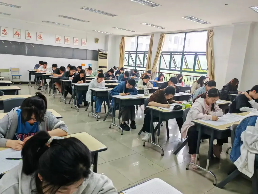 苏州高考复读学校|苏州亚瑟中高考复读学校2026年招生简章!-第17张图片-四季读书网 苏州高考复读学校|苏州亚瑟中高考复读学校2026年招生简章!-第17张图片-四季读书网