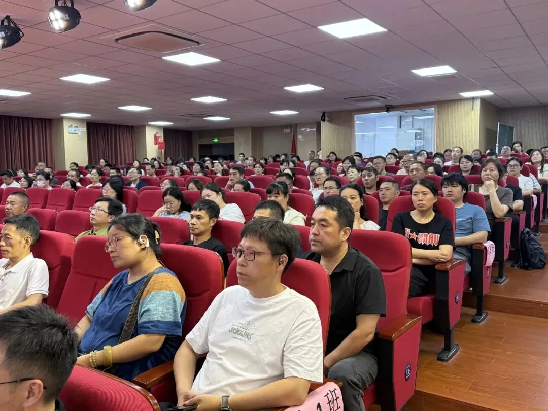 SY资讯|同心共进 扬帆起航——初三年级第一次学生大会和家长会-第34张图片-四季读书网