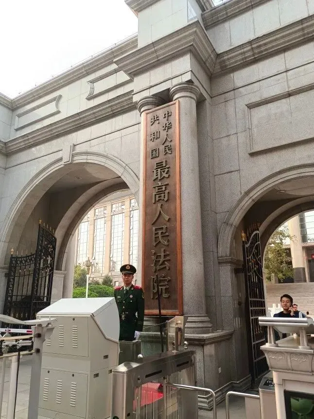 高考专业冷热大洗牌:法学狂飙,土木跌落神坛,AI招生暴增-第2张图片-四季读书网