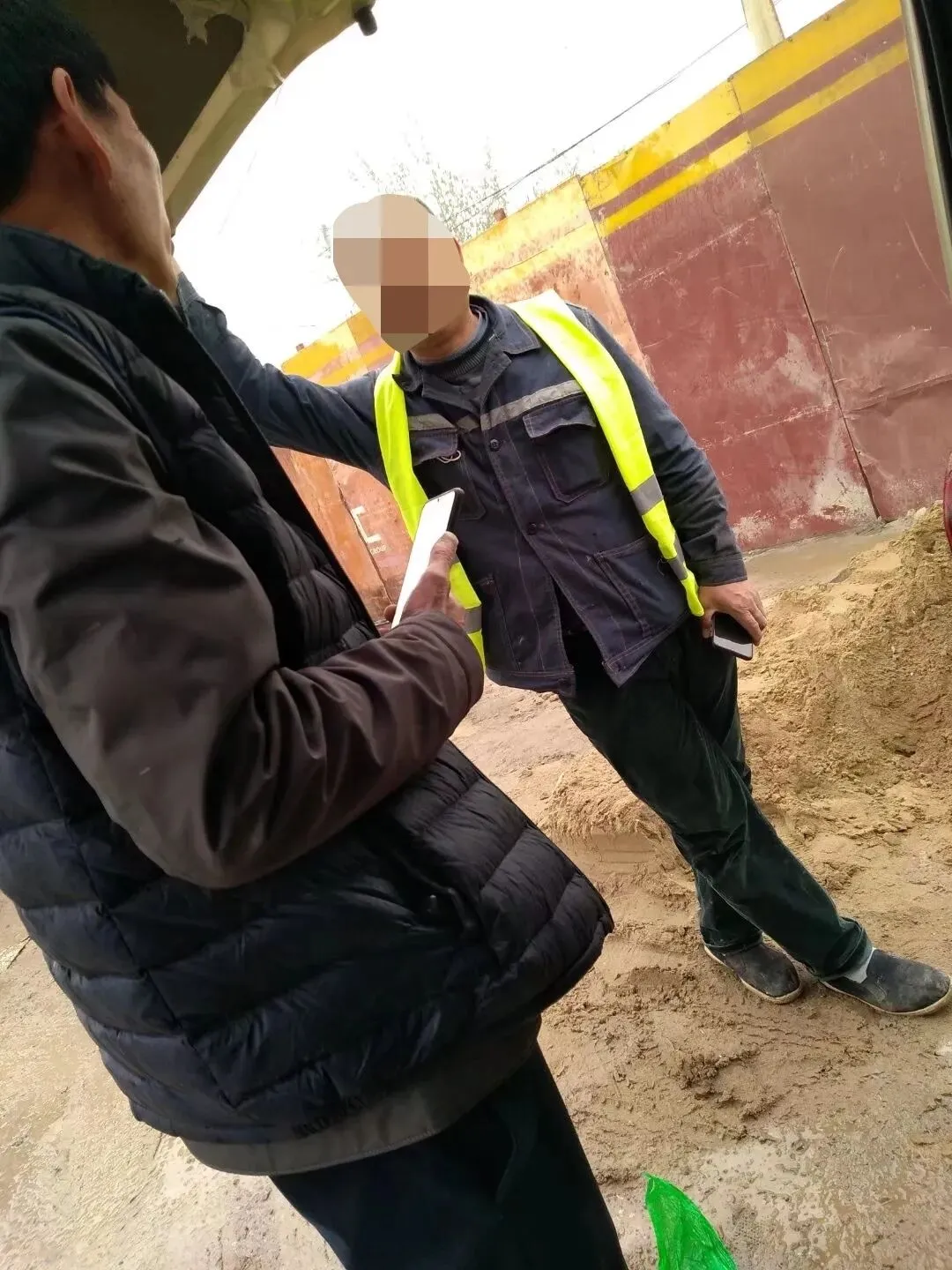 疫情那年为攒钱来终南山隐居,大年初二来北京打零工正值淡季,每天扛塑料管、背渣土,我的生活富含9个智慧与禅理,专治精神内耗-第26张图片-四季读书网