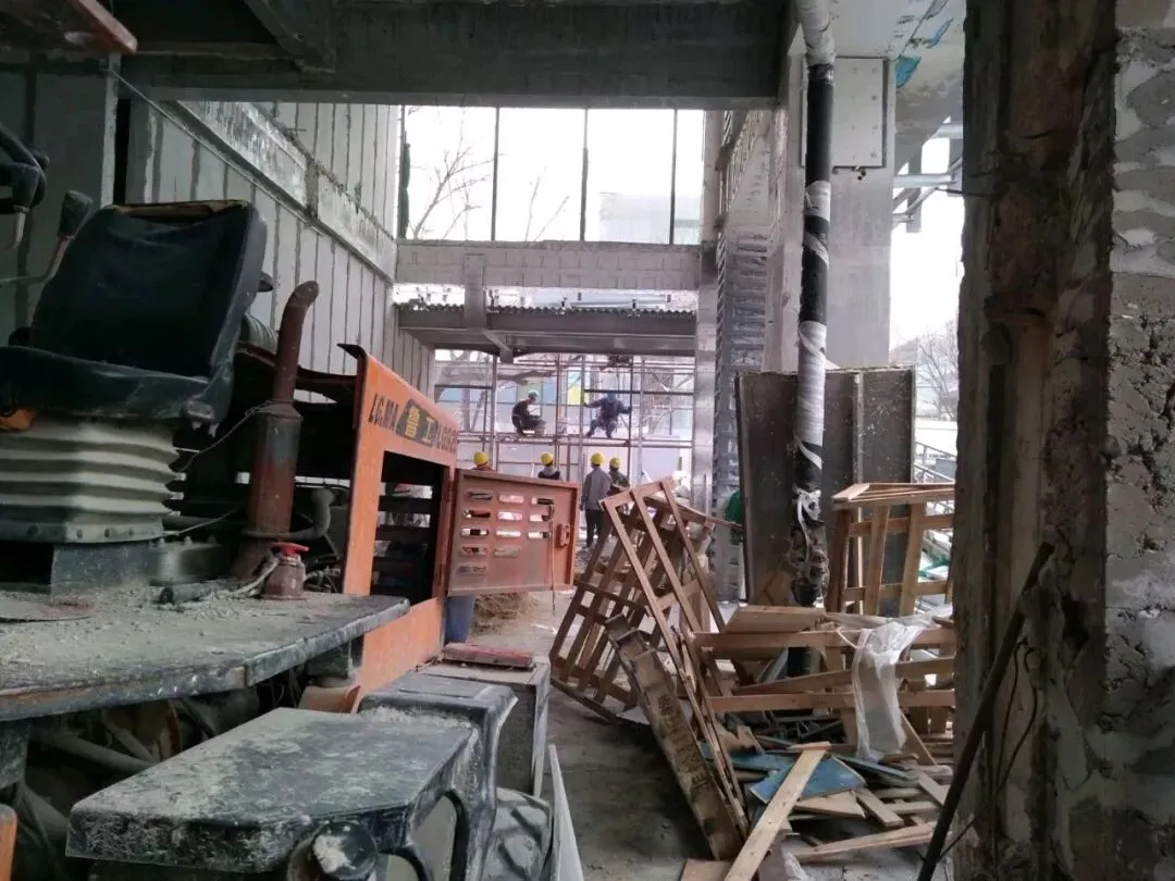 疫情那年为攒钱来终南山隐居,大年初二来北京打零工正值淡季,每天扛塑料管、背渣土,我的生活富含9个智慧与禅理,专治精神内耗-第56张图片-四季读书网