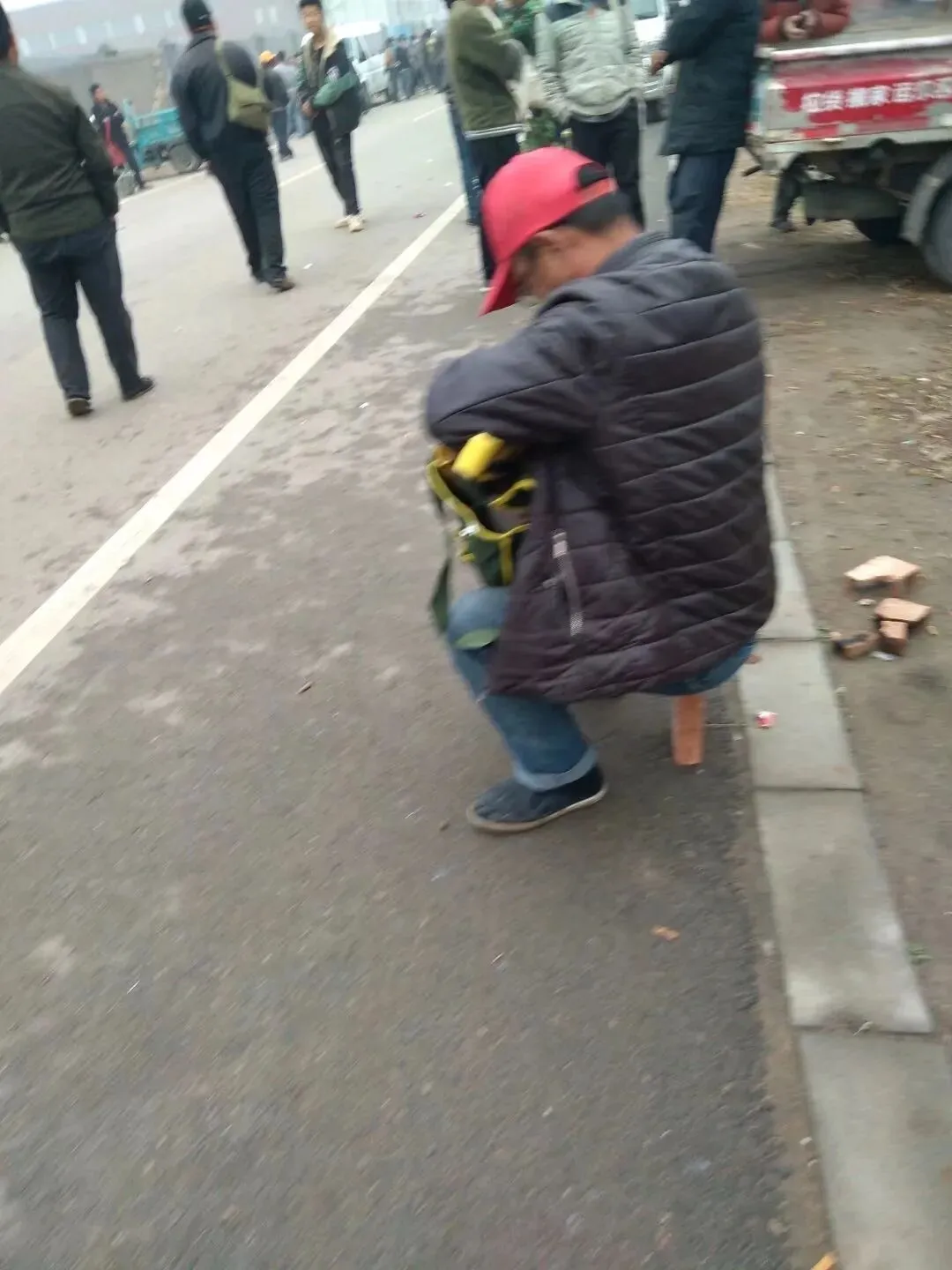 疫情那年为攒钱来终南山隐居,大年初二来北京打零工正值淡季,每天扛塑料管、背渣土,我的生活富含9个智慧与禅理,专治精神内耗-第83张图片-四季读书网