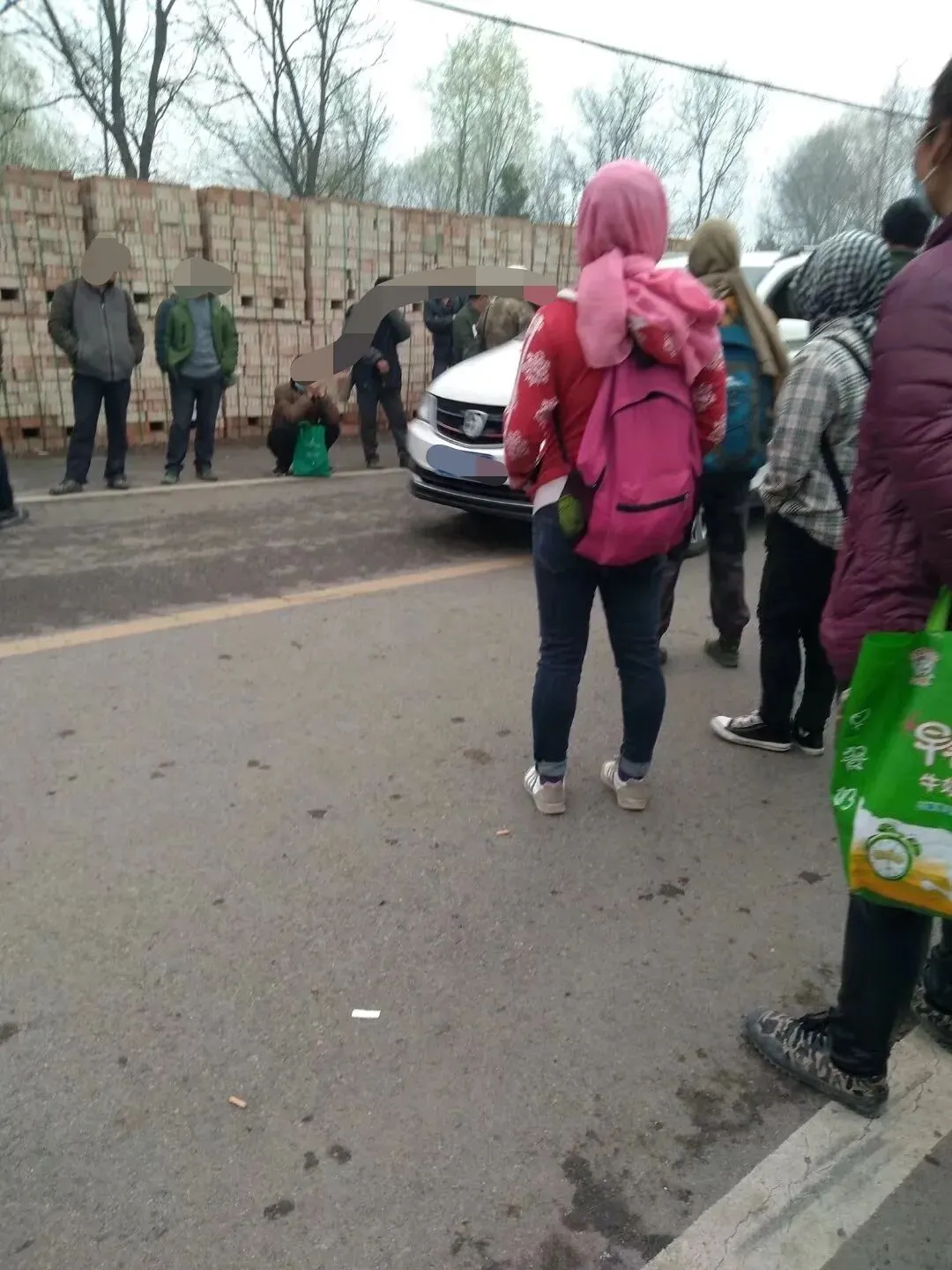 疫情那年为攒钱来终南山隐居,大年初二来北京打零工正值淡季,每天扛塑料管、背渣土,我的生活富含9个智慧与禅理,专治精神内耗-第85张图片-四季读书网