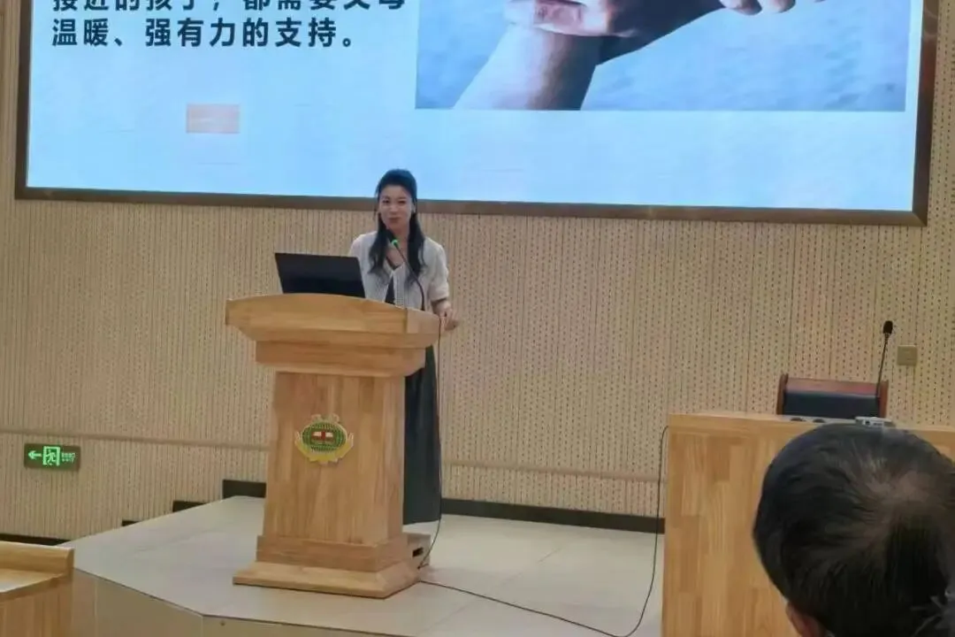 读懂青春新课题 共启初二新篇章-第20张图片-四季读书网 读懂青春新课题 共启初二新篇章-第20张图片-四季读书网