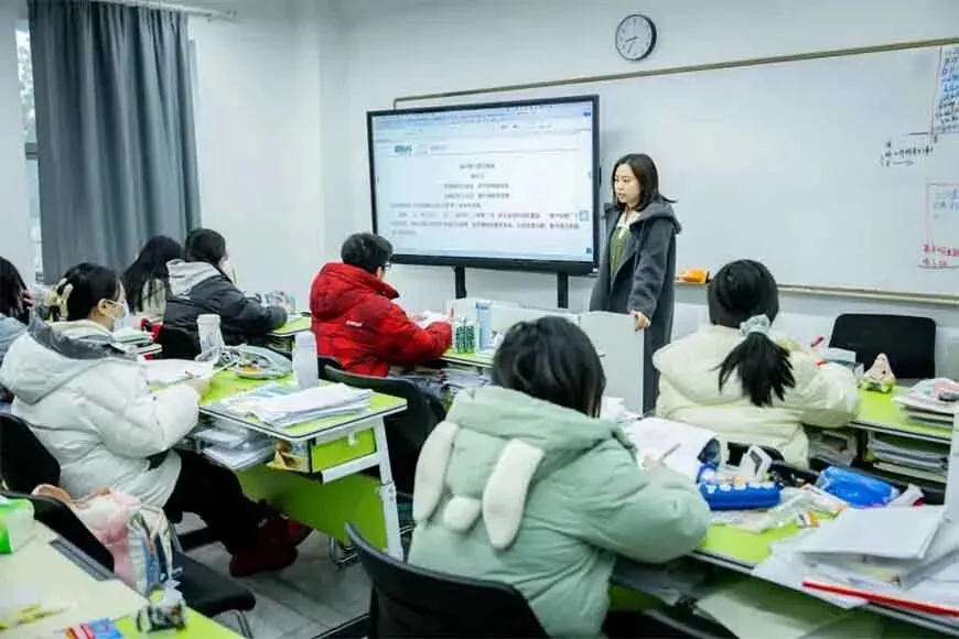 27郑州初三全日制集训:本地名师带队,全力冲刺目标高中!-第6张图片-四季读书网 27郑州初三全日制集训:本地名师带队,全力冲刺目标高中!-第6张图片-四季读书网