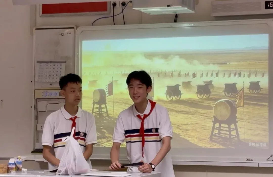 青春放歌迎盛世,欢歌笑语颂华章——初三年级国庆联欢-第34张图片-四季读书网 青春放歌迎盛世,欢歌笑语颂华章——初三年级国庆联欢-第34张图片-四季读书网