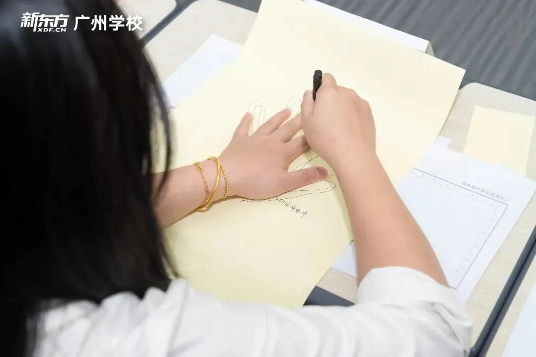 一人一班,这是中高考班主任的“超长待机”日常-第22张图片-四季读书网 一人一班,这是中高考班主任的“超长待机”日常-第22张图片-四季读书网