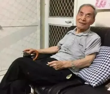75岁当背包客,87岁高考,98岁硕士毕业,105岁考博:他还有多少惊喜?-第3张图片-四季读书网