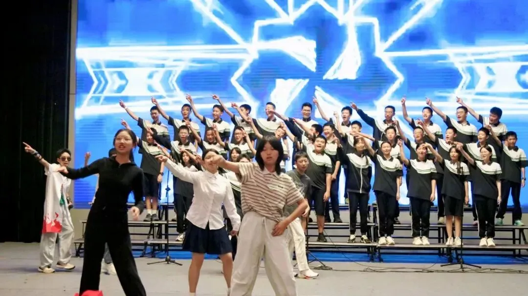 声燃初二韶华,唱响少年山海|西昌天立初二年级班歌比赛-第19张图片-四季读书网