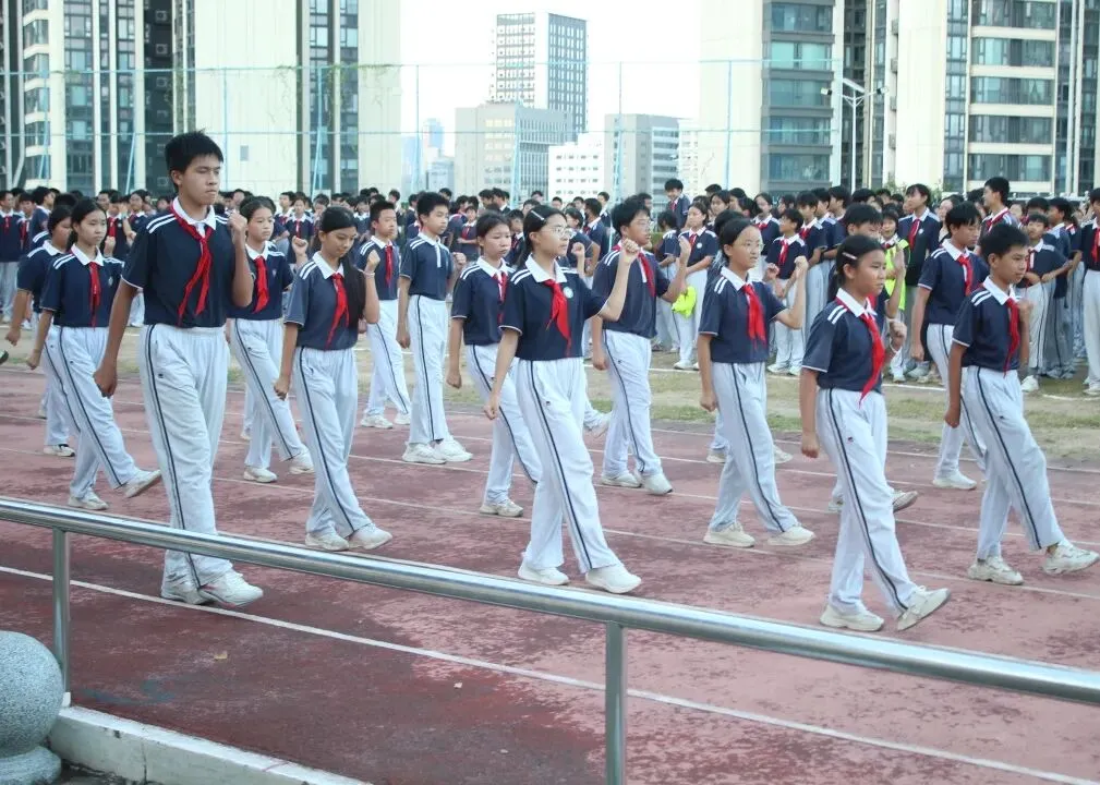 拳砺少年志 热血筑国防|珠海市湾仔中学初二年级军体拳比赛圆满落幕-第18张图片-四季读书网 拳砺少年志 热血筑国防|珠海市湾仔中学初二年级军体拳比赛圆满落幕-第18张图片-四季读书网