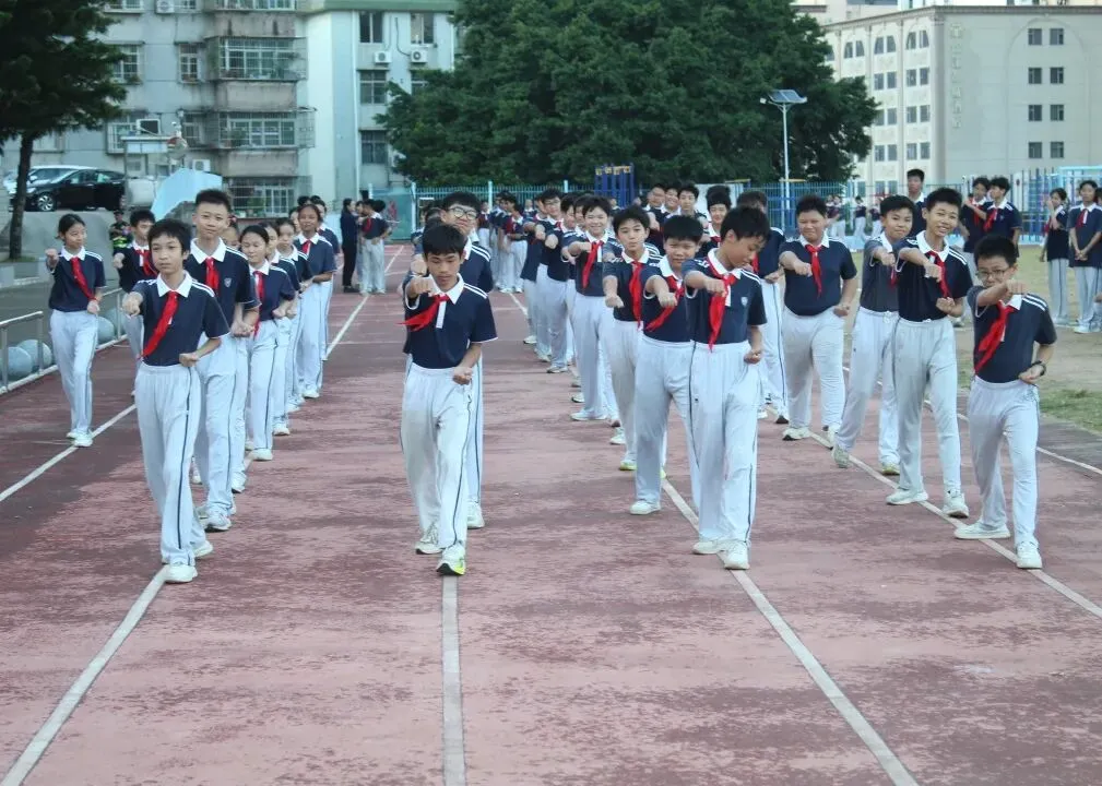 拳砺少年志 热血筑国防|珠海市湾仔中学初二年级军体拳比赛圆满落幕-第19张图片-四季读书网 拳砺少年志 热血筑国防|珠海市湾仔中学初二年级军体拳比赛圆满落幕-第19张图片-四季读书网