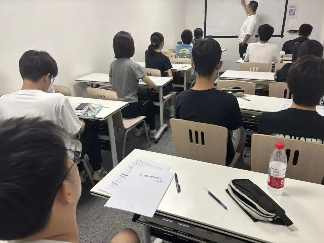 2026-2027学年初一到初三第一次月考全科试卷(翔宇、一中、南开、耀华、新华)-第23张图片-四季读书网 2026-2027学年初一到初三第一次月考全科试卷(翔宇、一中、南开、耀华、新华)-第23张图片-四季读书网