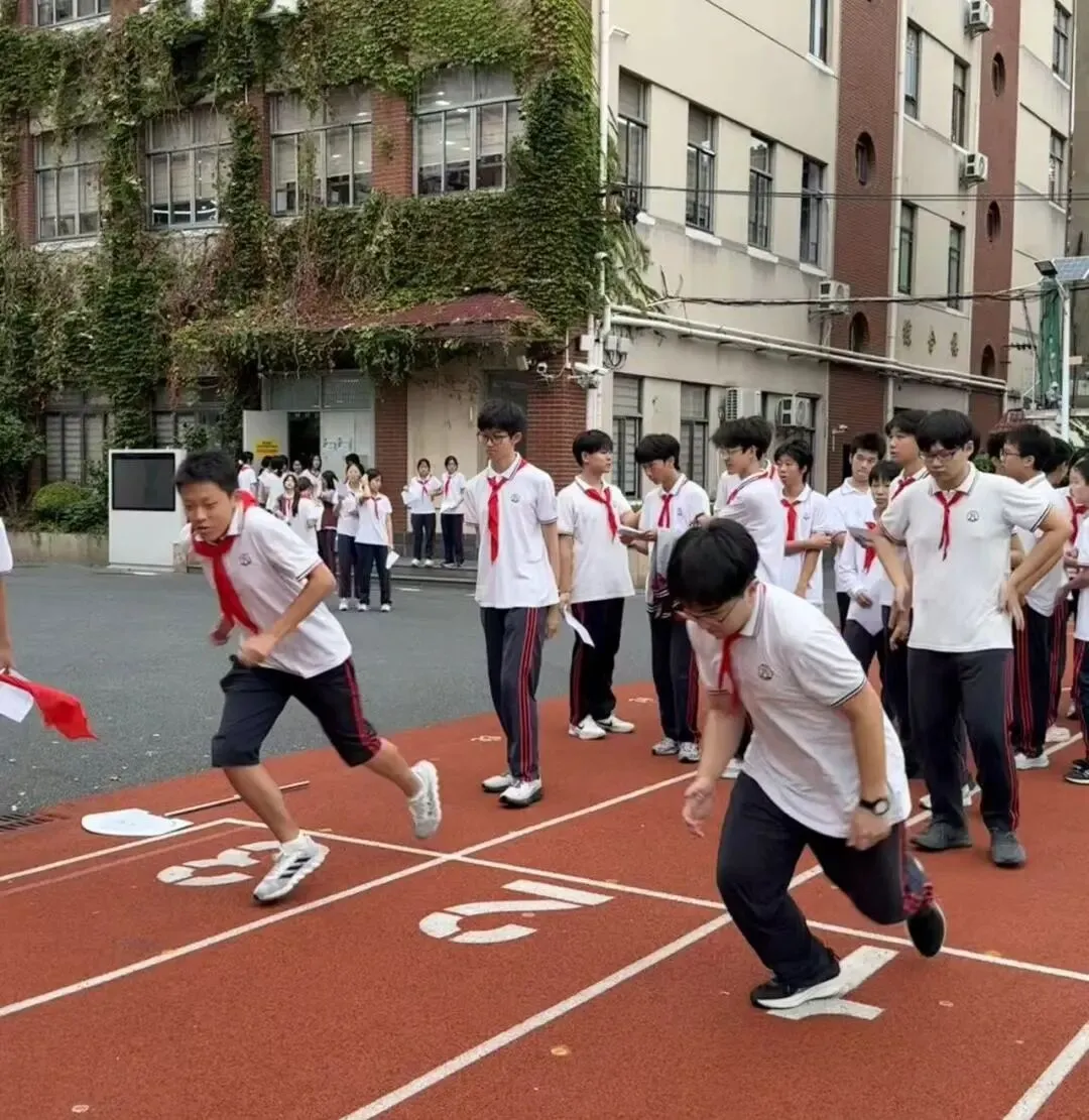 【初三年级乐动比赛日】哨声一响,初三操场热闹了-第16张图片-四季读书网 【初三年级乐动比赛日】哨声一响,初三操场热闹了-第16张图片-四季读书网