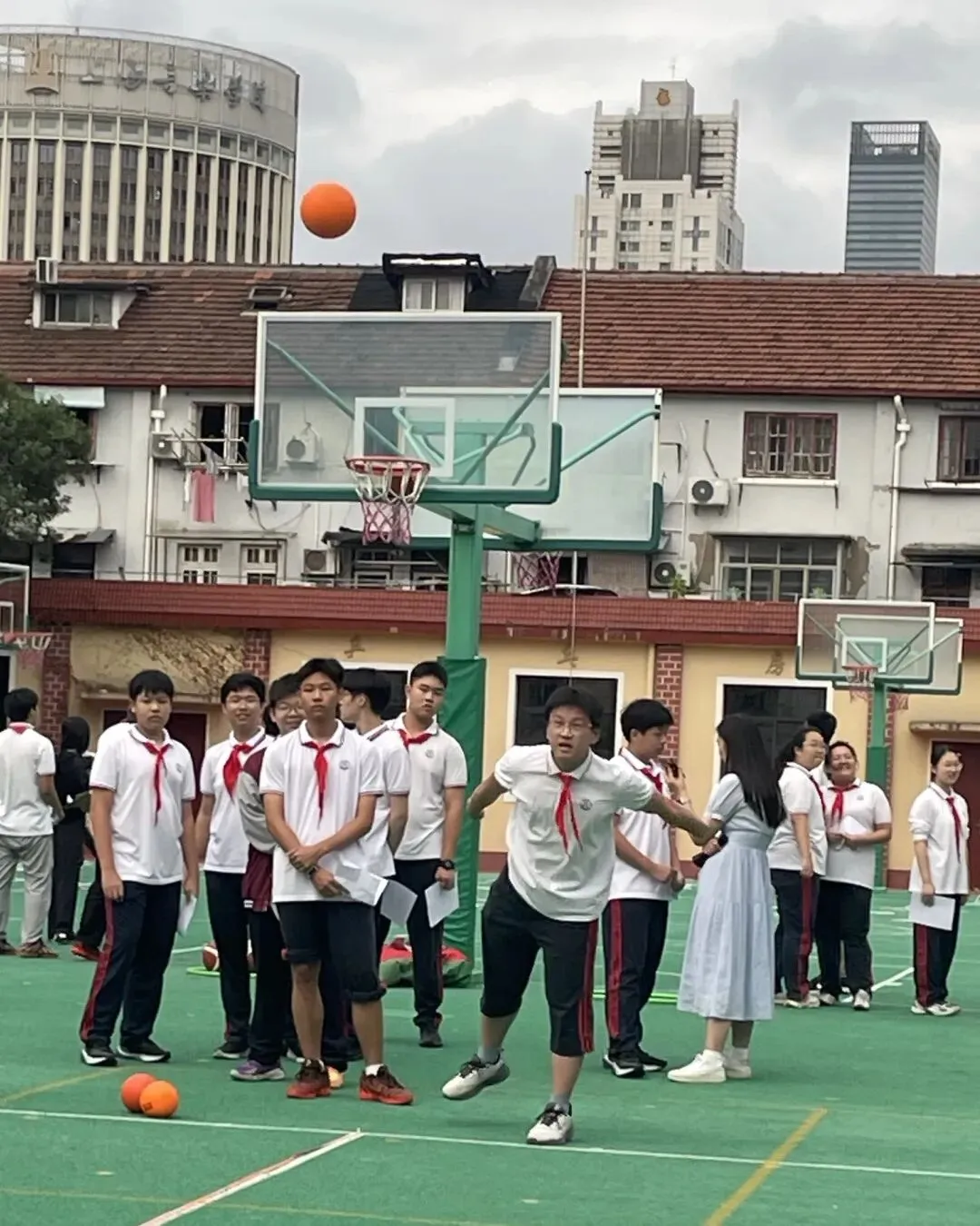 【初三年级乐动比赛日】哨声一响,初三操场热闹了-第30张图片-四季读书网 【初三年级乐动比赛日】哨声一响,初三操场热闹了-第30张图片-四季读书网