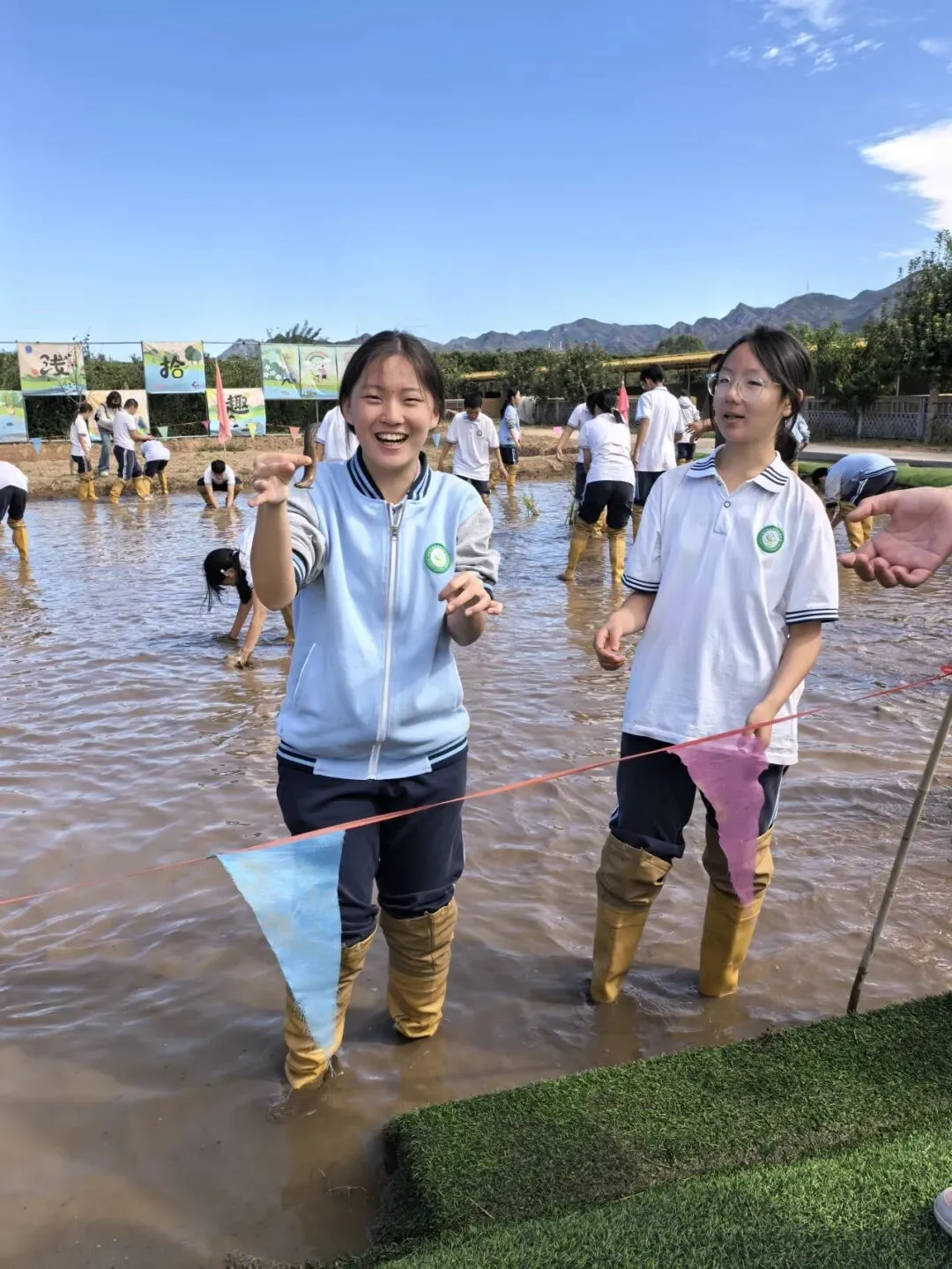 躬耕田野间 砺志少年行——桥梓中学初二年级兆丰小麦科创园研学纪实-第20张图片-四季读书网
