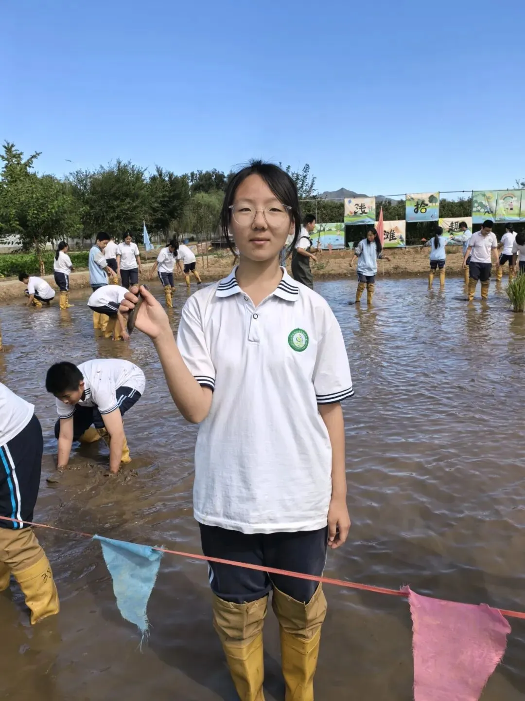 躬耕田野间 砺志少年行——桥梓中学初二年级兆丰小麦科创园研学纪实-第21张图片-四季读书网