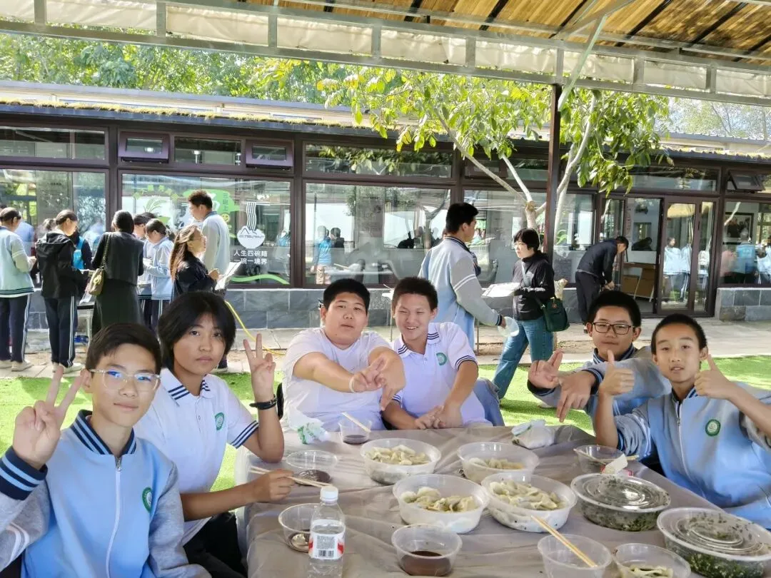 躬耕田野间 砺志少年行——桥梓中学初二年级兆丰小麦科创园研学纪实-第35张图片-四季读书网
